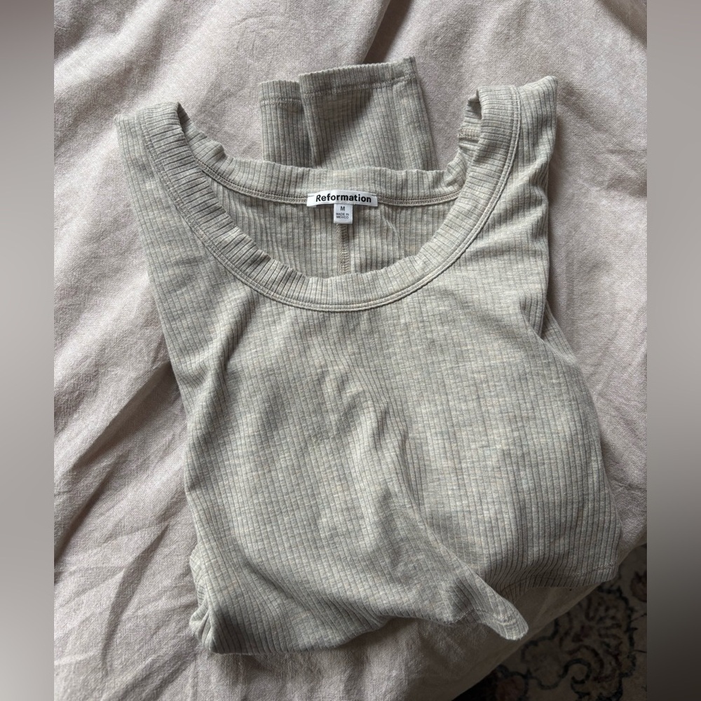 Reformation Grey Ribbed Long Sleeve Top - Picture 3 of 5